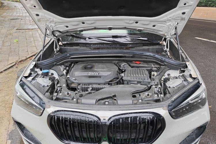 Used BMW X1 2022 sDrive20Li Fashion Model Engine Bay