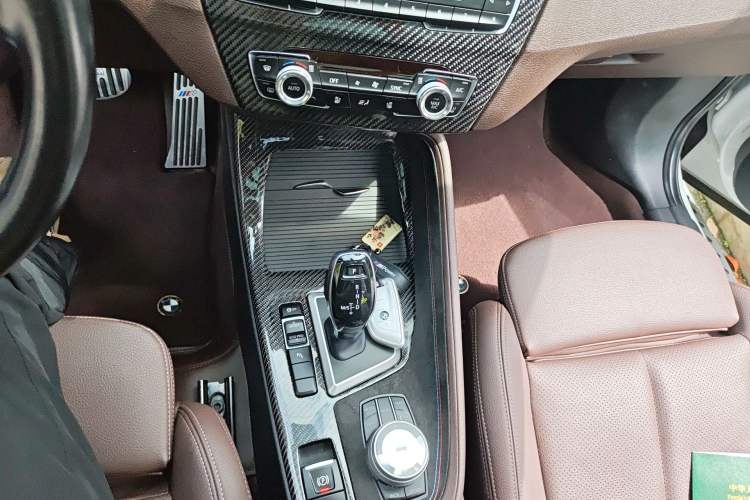 Used BMW X1 2022 sDrive25Li Leading Model Gear Lever