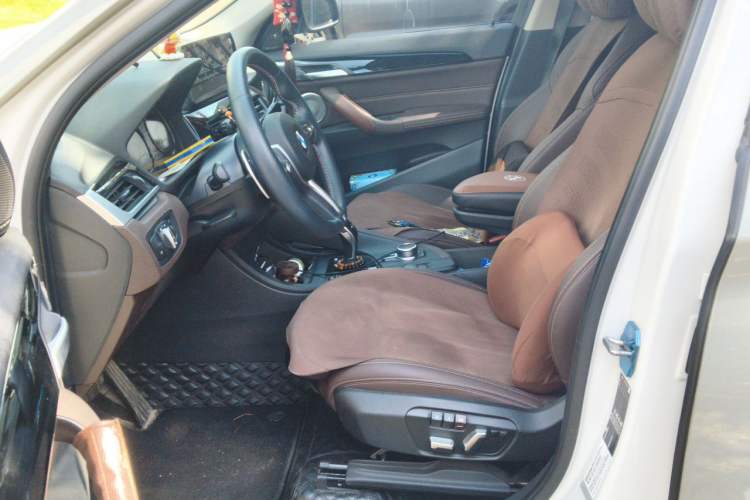 Used BMW X1 2022 sDrive20Li Fashion Model Left Front Seat