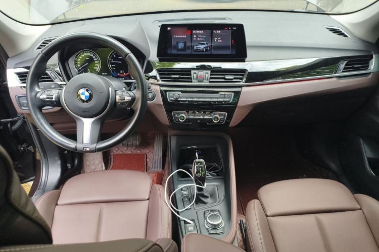 Used BMW X1 2022 sDrive25Li Leading Model Center Console