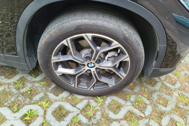 Used BMW X1 2022 sDrive25Li Leading Model Right Front Wheel Hub