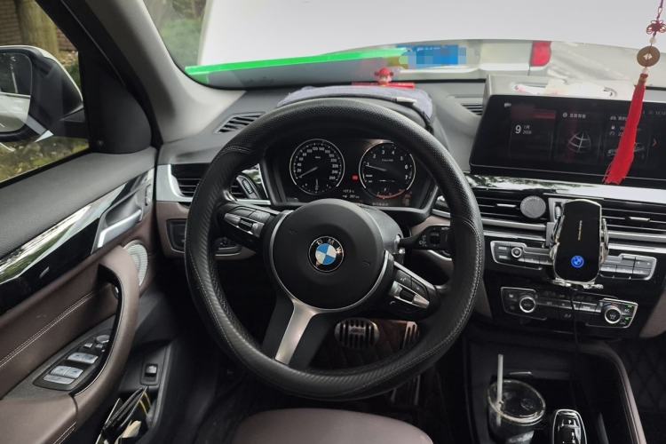 Used BMW X1 2022 sDrive25Li Leading Model Steering Wheel