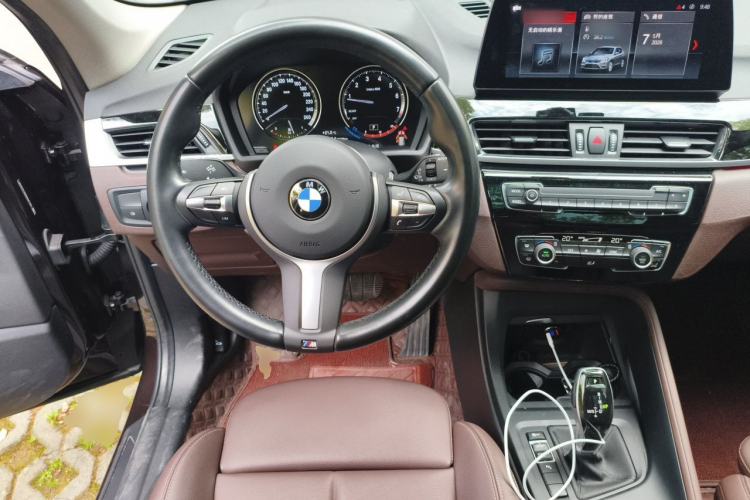 Used BMW X1 2022 sDrive25Li Leading Model Steering Wheel