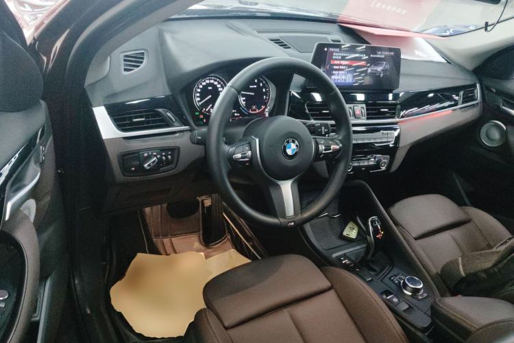 Used BMW X1 2022 sDrive25Li Leading Model Center Console