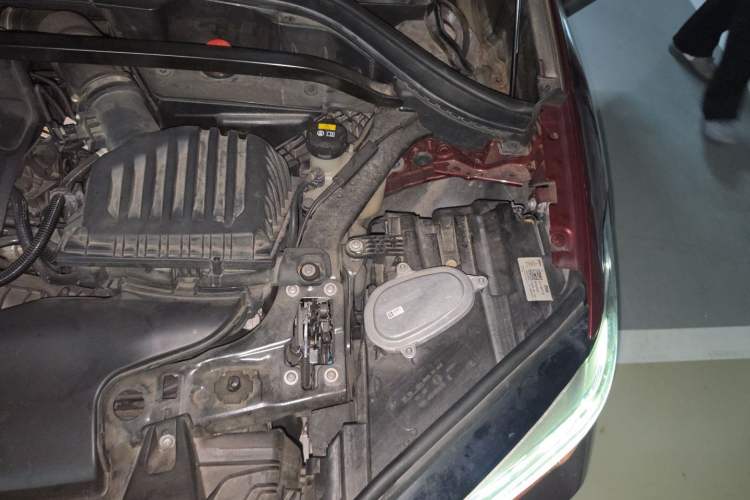 Used BMW X1 2022 sDrive25Li Leading Model Engine Bay Left