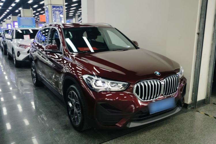 Used BMW X1 2022 sDrive25Li Leading Model Front Right 45 Deg