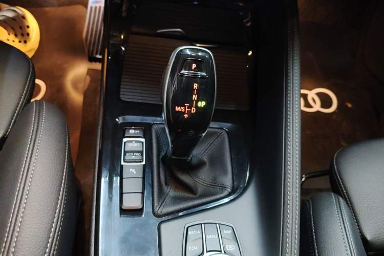 Used BMW X1 2022 sDrive20Li Luxury Model Gear Lever