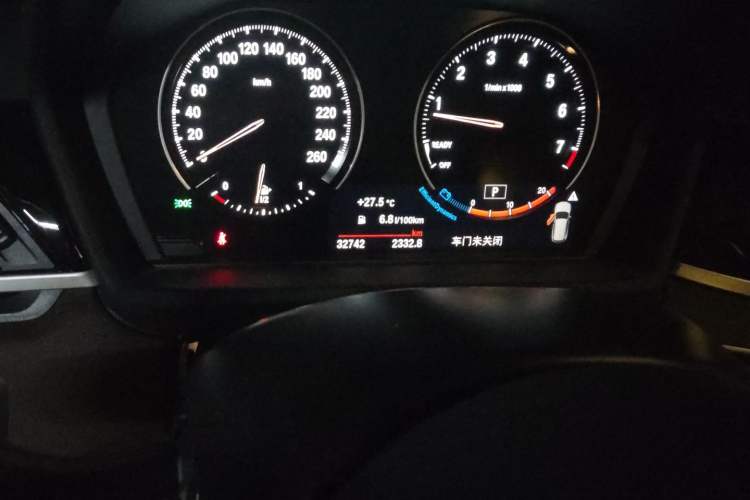 Used BMW X1 2022 sDrive25Li Leading Model Odometer Close Up