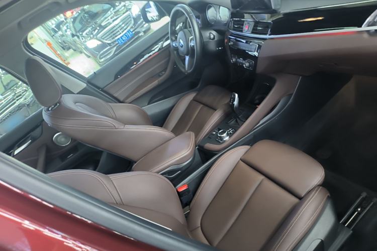 Used BMW X1 2022 sDrive25Li Leading Model Right Front Seat