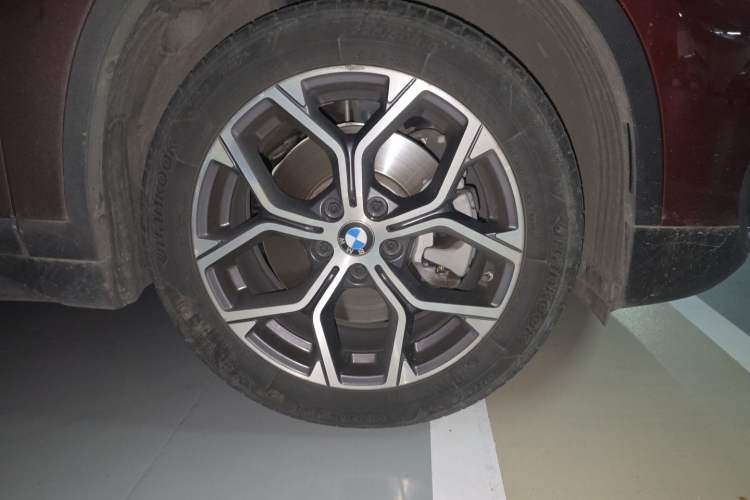 Used BMW X1 2022 sDrive25Li Leading Model Right Front Wheel Hub