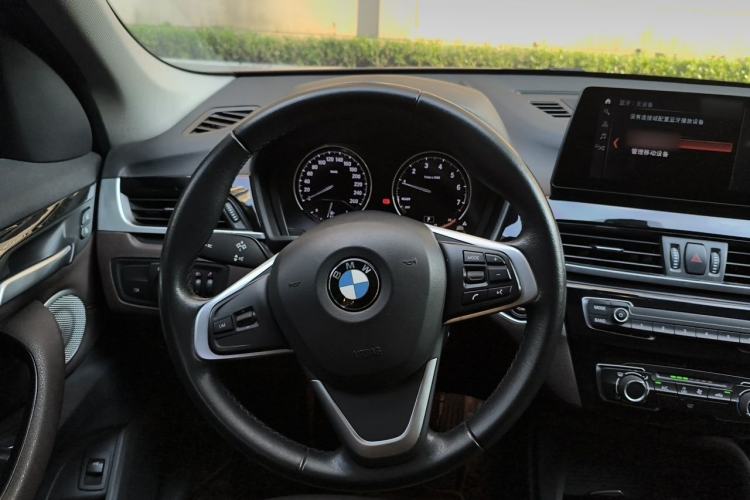 Used BMW X1 2022 sDrive20Li Fashion Model Steering Wheel