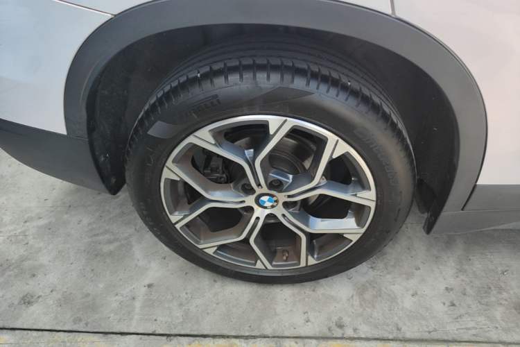 Used BMW X1 2022 sDrive25Li Leading Model Right Rear Wheel Hub