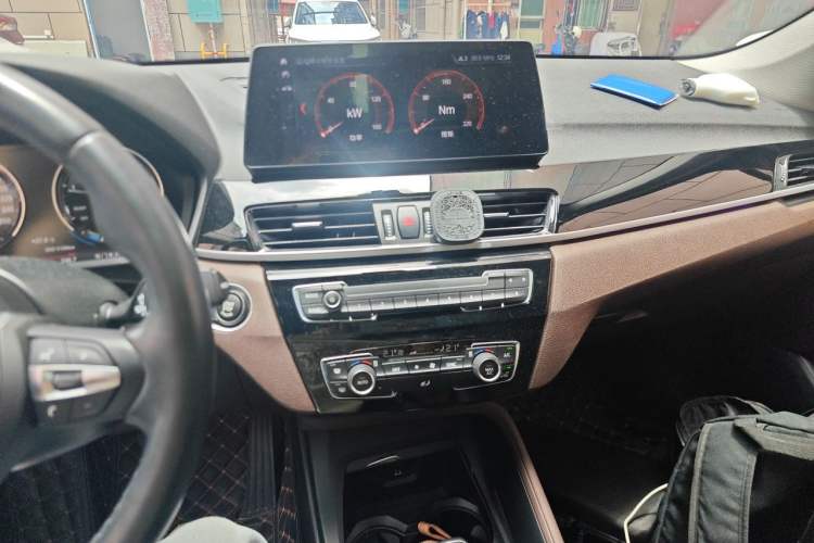 Used BMW X1 2022 sDrive25Li Leading Model Audio And AC Panel