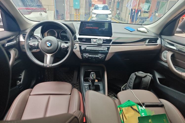 Used BMW X1 2022 sDrive25Li Leading Model Center Console