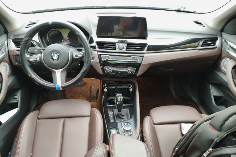 Used BMW X1 2022 sDrive20Li Luxury Model Center Console