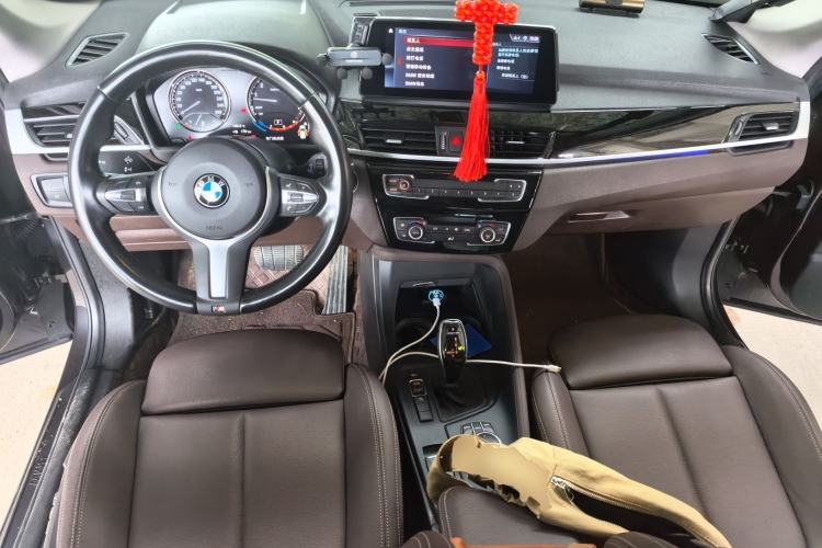 Used BMW X1 2022 sDrive25Li Leading Model Center Console