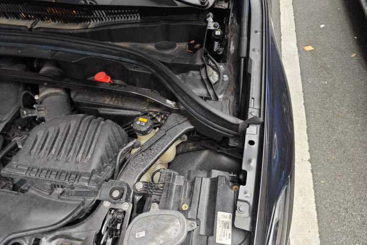 Used BMW X1 2022 sDrive25Li Leading Model Engine Bay Left