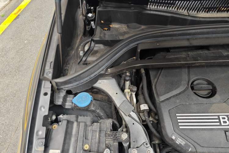 Used BMW X1 2022 sDrive25Li Leading Model Engine Bay Right