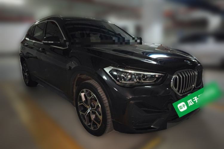Used BMW X1 2022 sDrive25Li Leading Model Front Right 45 Deg
