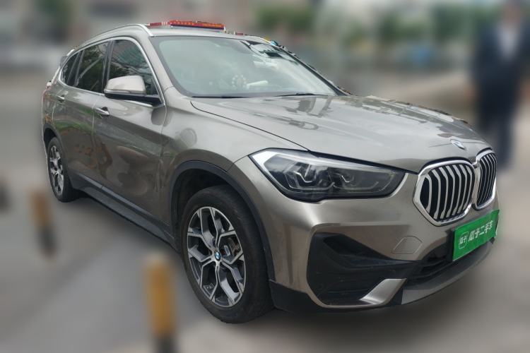 Used BMW X1 2022 sDrive25Li Leading Model Front Right 45 Deg