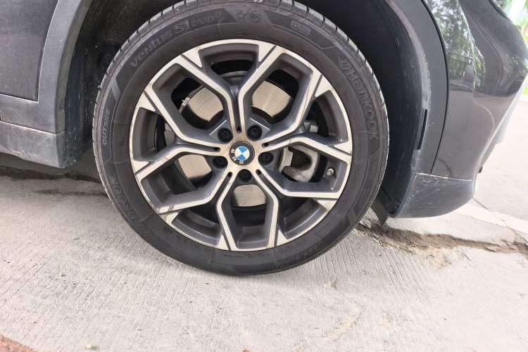 Used BMW X1 2022 sDrive25Li Leading Model Right Front Wheel Hub