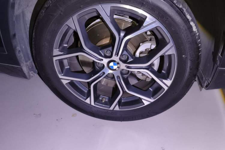 Used BMW X1 2022 sDrive25Li Leading Model Right Front Wheel Hub