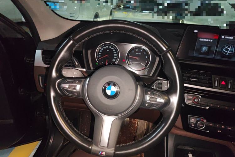 Used BMW X1 2022 sDrive25Li Leading Model Steering Wheel