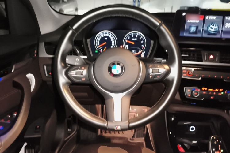 Used BMW X1 2022 sDrive25Li Leading Model Steering Wheel