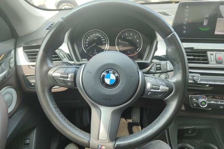 Used BMW X1 2022 sDrive25Li Leading Model Steering Wheel