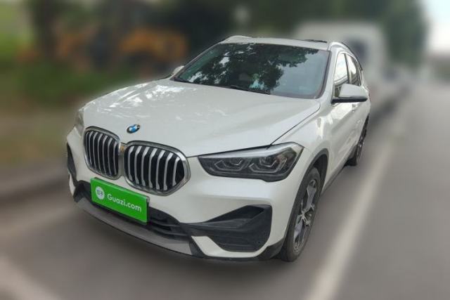 BMW X1 2022 sDrive25Li Leading Model с пробегом