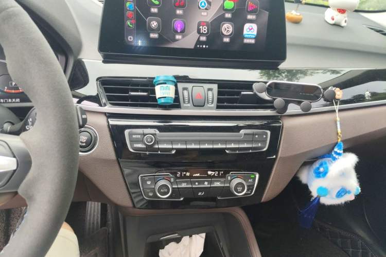 Used BMW X1 2022 sDrive25Li Leading Model Audio And AC Panel