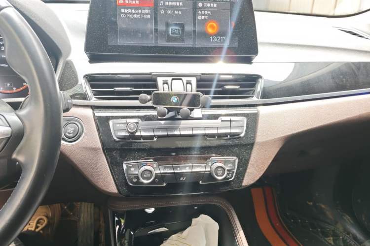 Used BMW X1 2022 sDrive20Li Fashion Model Audio And AC Panel