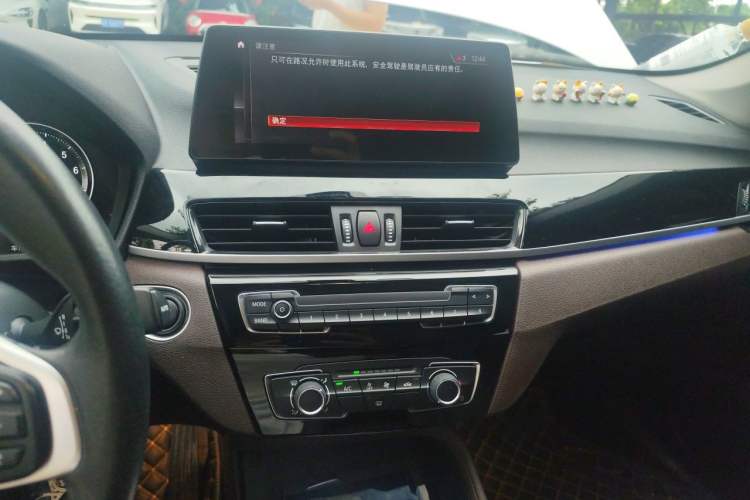 Used BMW X1 2022 sDrive20Li Fashion Model Audio And AC Panel