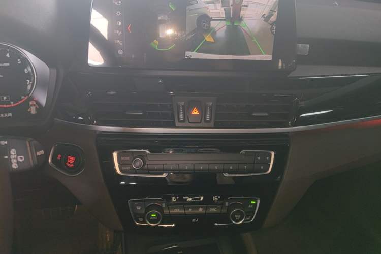 Used BMW X1 2022 sDrive25Li Leading Model Audio And AC Panel
