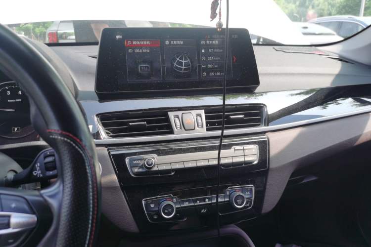 Used BMW X1 2022 sDrive25Li Leading Model Audio And AC Panel