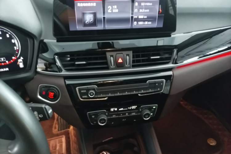Used BMW X1 2022 sDrive25Li Leading Model Audio And AC Panel