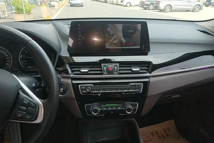 Used BMW X1 2022 sDrive20Li Fashion Model Audio And AC Panel