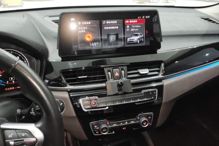 Used BMW X1 2022 sDrive25Li Leading Model Audio And AC Panel