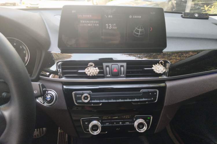 Used BMW X1 2022 sDrive25Li Leading Model Audio And AC Panel