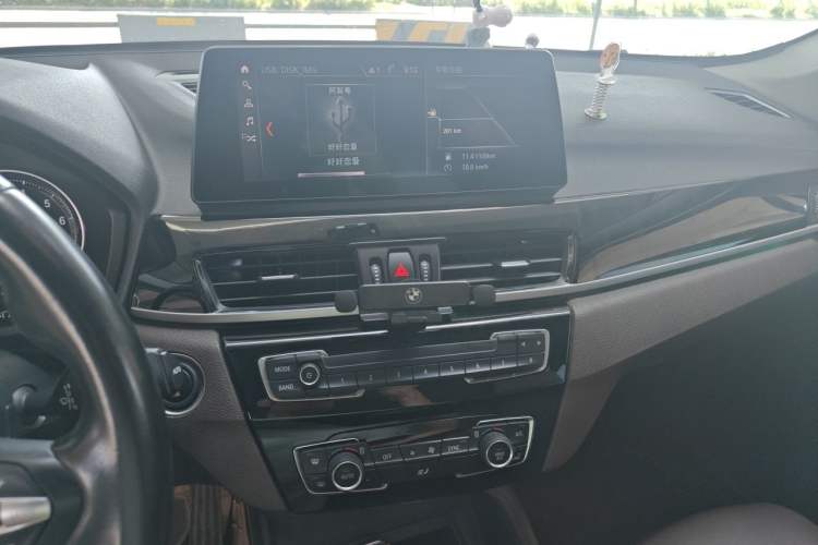 Used BMW X1 2022 sDrive25Li Leading Model Audio And AC Panel