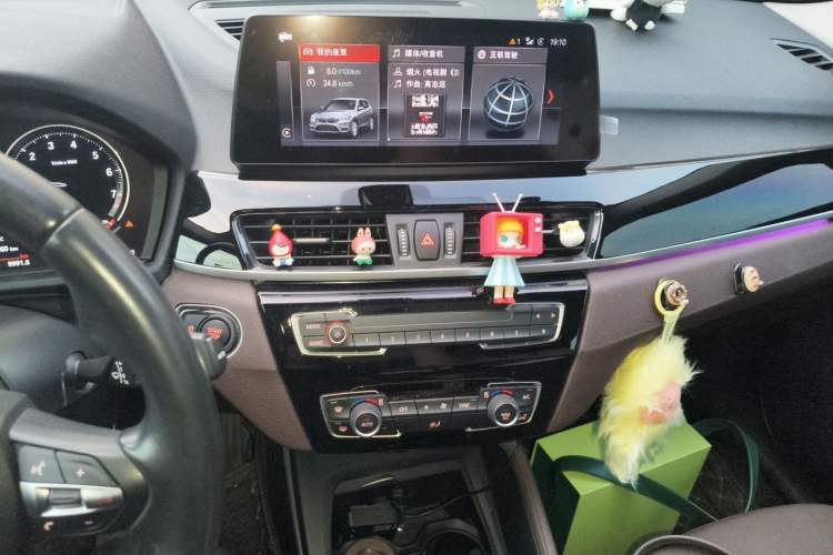 Used BMW X1 2022 sDrive25Li Leading Model Audio And AC Panel
