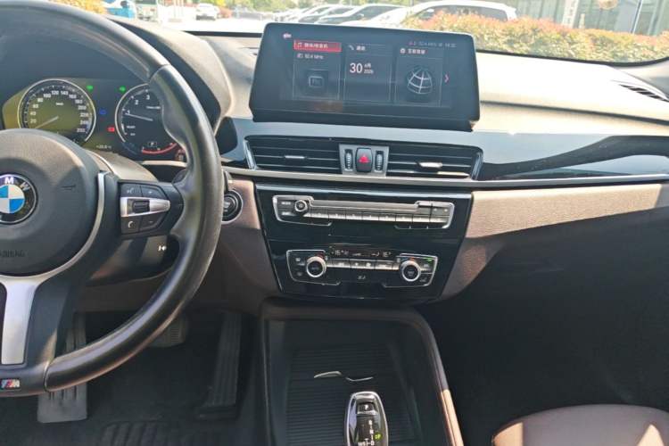Used BMW X1 2022 sDrive25Li Leading Model Audio And AC Panel