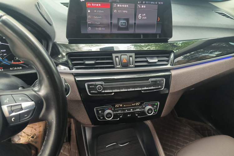 Used BMW X1 2022 sDrive25Li Leading Model Audio And AC Panel