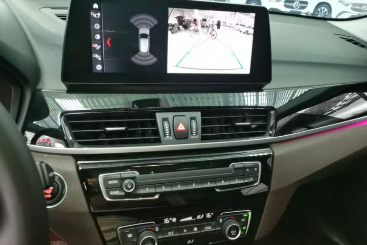 Used BMW X1 2022 sDrive25Li Leading Model Audio And AC Panel