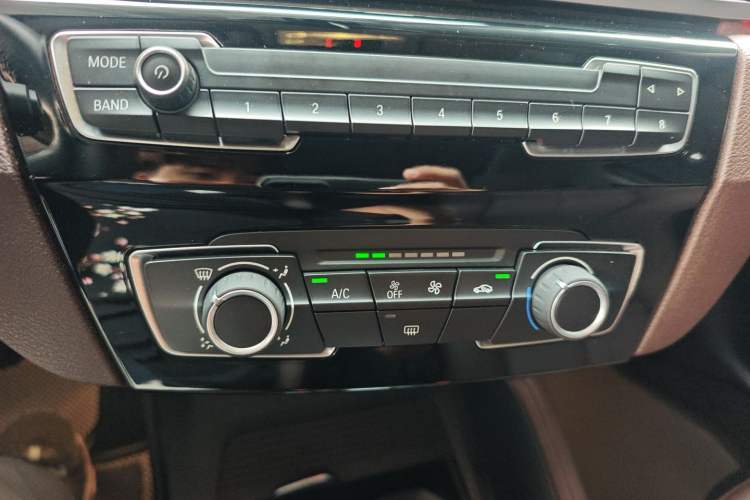 Used BMW X1 2022 sDrive20Li Fashion Model Audio And AC Panel