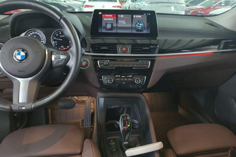 Used BMW X1 2022 sDrive25Li Leading Model Audio And AC Panel