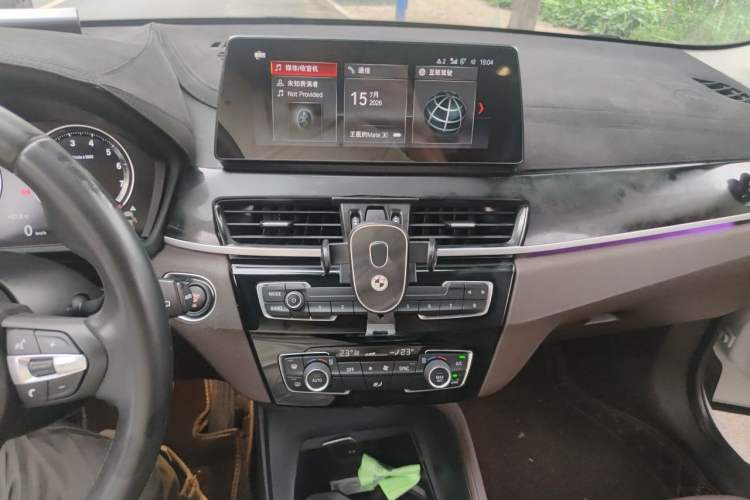 Used BMW X1 2022 sDrive25Li Leading Model Audio And AC Panel