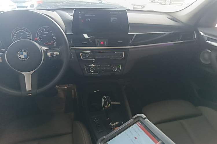 Used BMW X1 2022 sDrive25Li Leading Model Audio And AC Panel