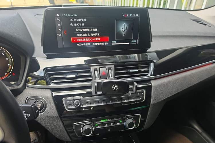 Used BMW X1 2022 sDrive20Li Fashion Model Audio And AC Panel