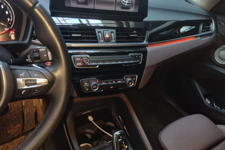 Used BMW X1 2022 sDrive25Li Leading Model Audio And AC Panel